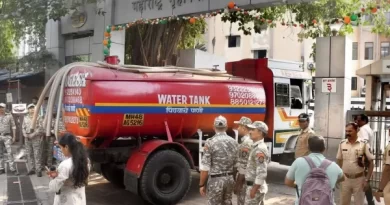 Water tankers association end strike after assurances from Fadnavis