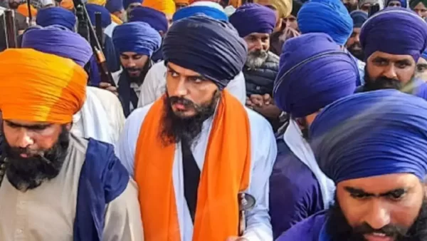 'Dressed as Nihang, Stayed at Former Gunman's Home': Fugitive Amritpal Singh Seen in Rajasthan, Flees Again